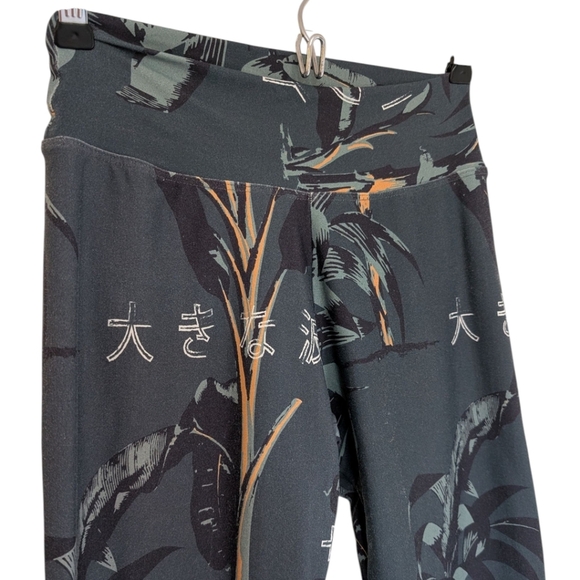Liquido Freedom Leggings Yoga Active Run Women's Med Dark Green Palm Tree Print - Picture 8 of 13